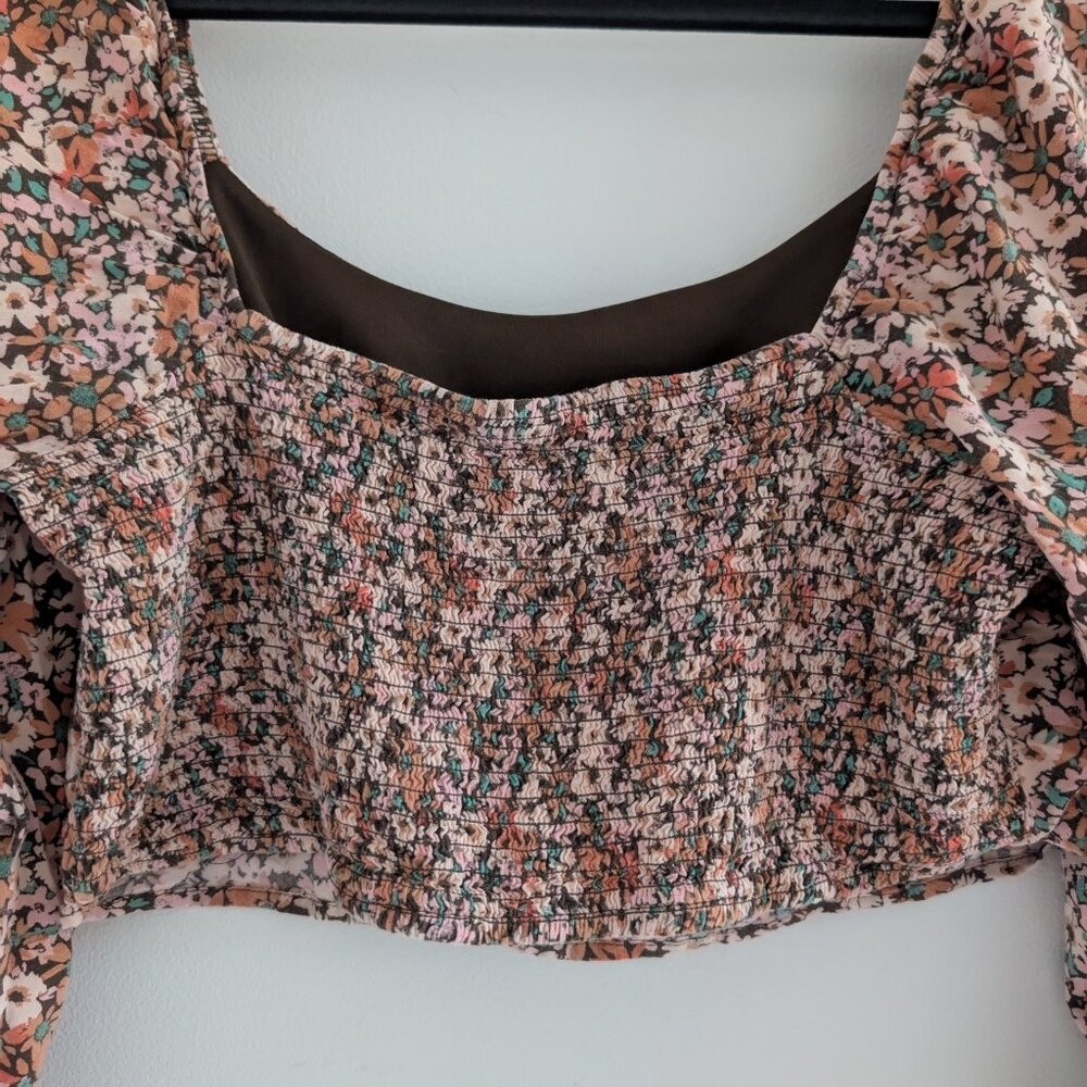 3/$30 retro style long sleeve bodice floral top - Picture 6 of 9